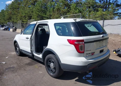 2013 Ford Police Interceptor z USA, uszkodzony, nr VIN 1FM5K8ARXDGC63729